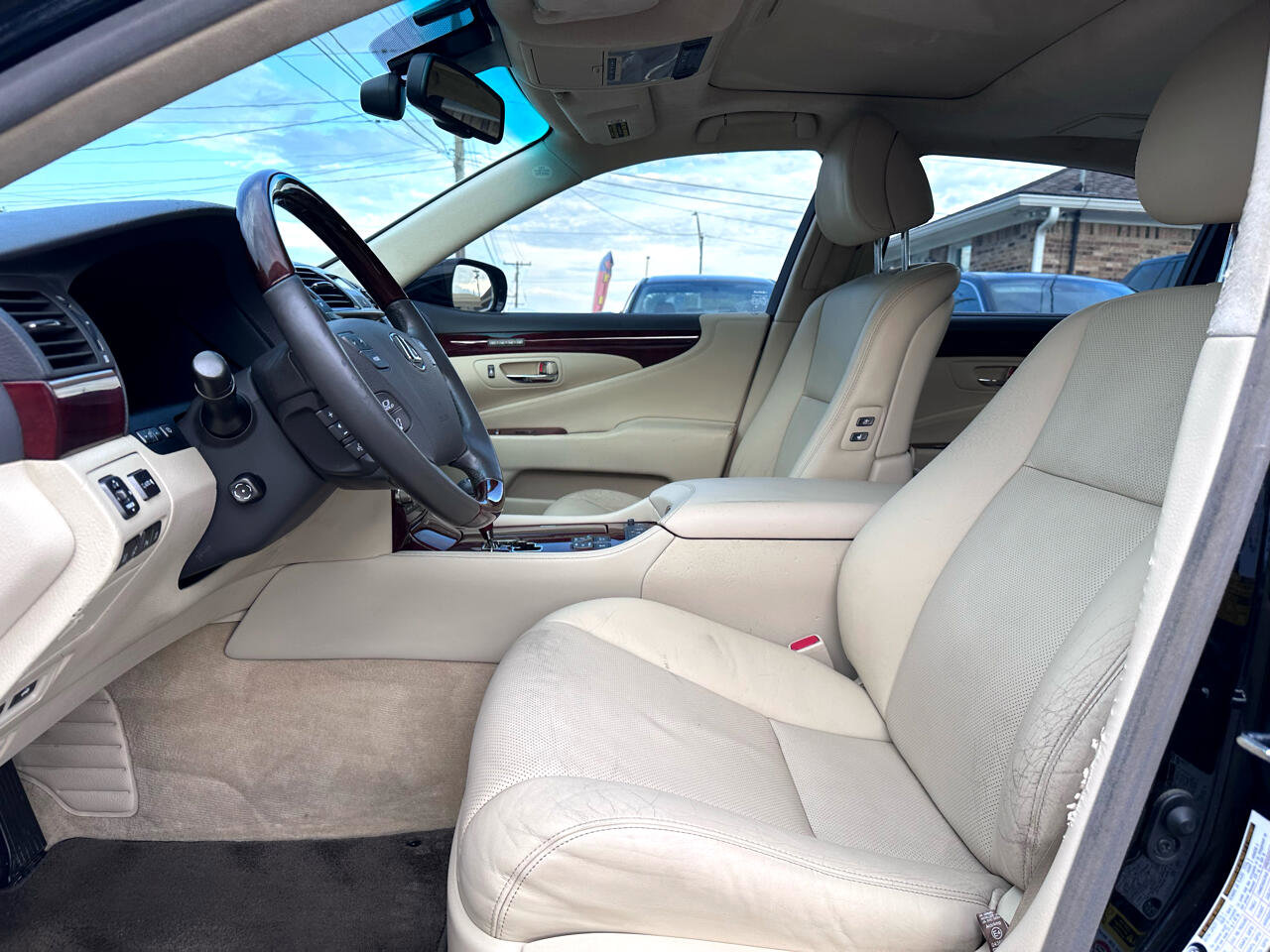 Used 2010 Lexus LS 460 L image 10