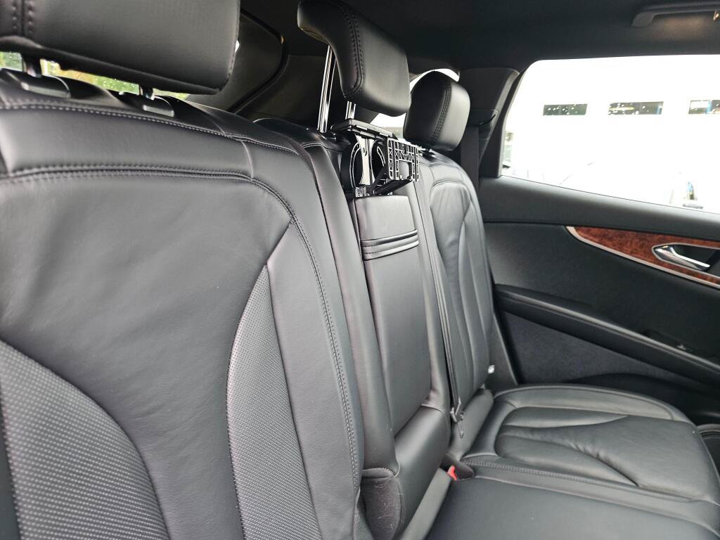 Used 2019 Lincoln Nautilus Select AWD/4WD image 13