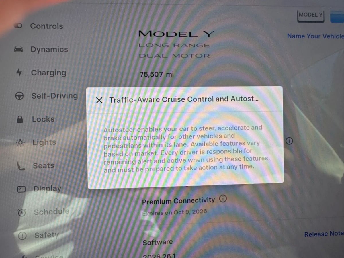 Used 2022 Tesla Model Y Long Range AWD/4WD image 18