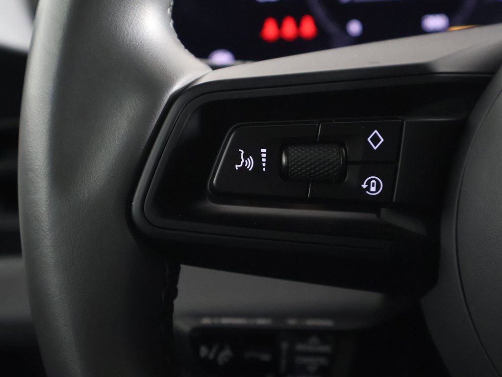 Used 2023 Porsche Taycan image 43