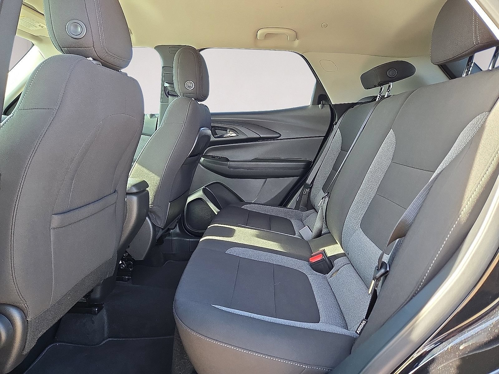 Used 2025 Chevrolet TrailBlazer LT AWD/4WD image 15