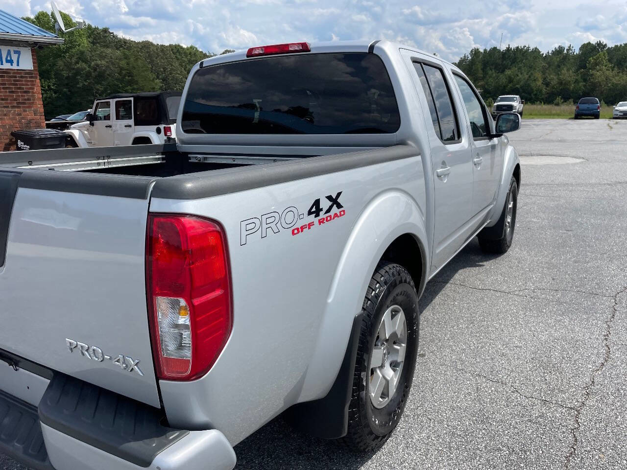 Used 2012 Nissan Frontier PRO-4X image 3