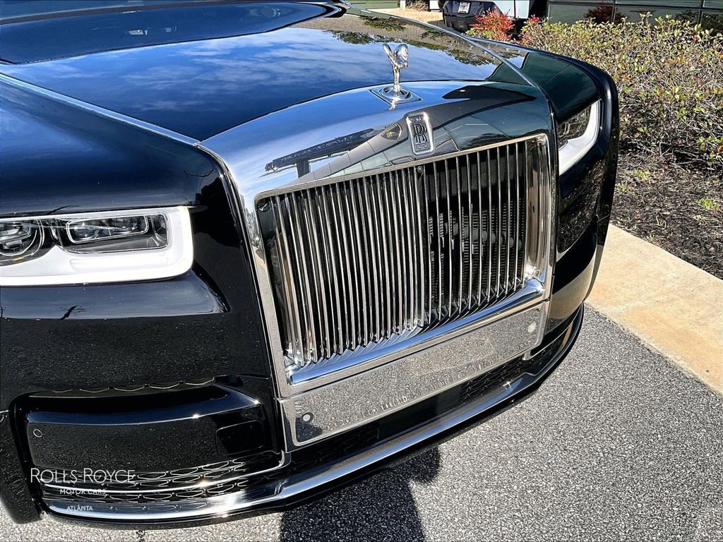 Used 2020 Rolls-Royce Phantom Sedan image 29