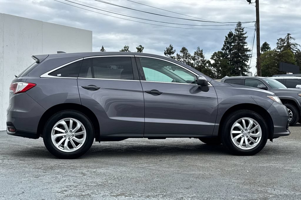 Used 2018 Acura RDX w/ Technology Package AWD/4WD image 2