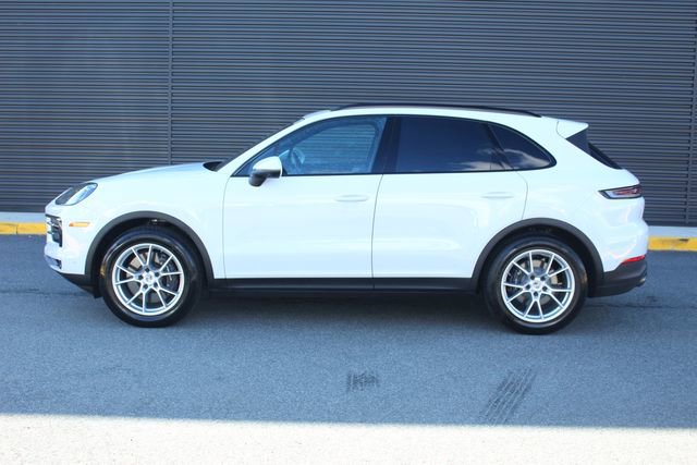 Certified 2025 Porsche Cayenne Base image 2