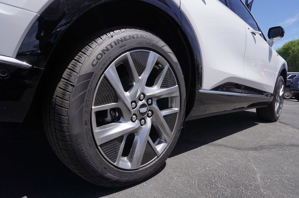 New 2025 Cadillac Optiq Luxury 1 AWD/4WD image 6