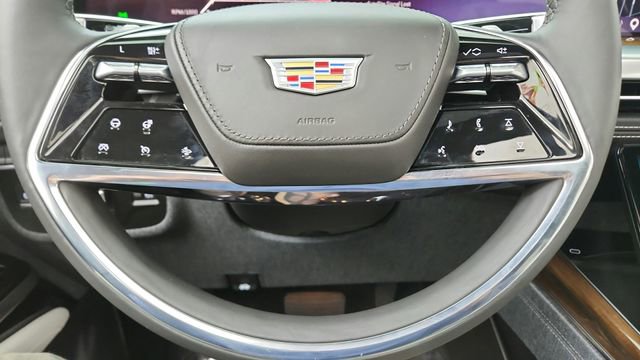 Used 2026 Cadillac Escalade Platinum Sport AWD/4WD image 43
