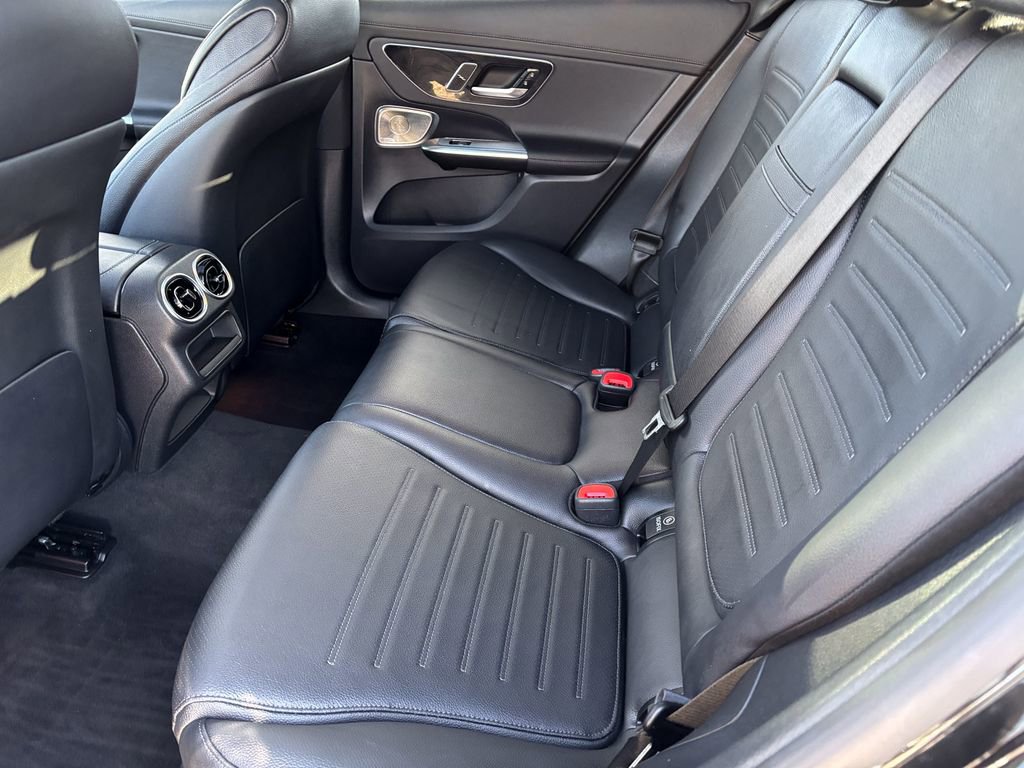 Used 2024 Mercedes-Benz GLC 300 4MATIC image 54