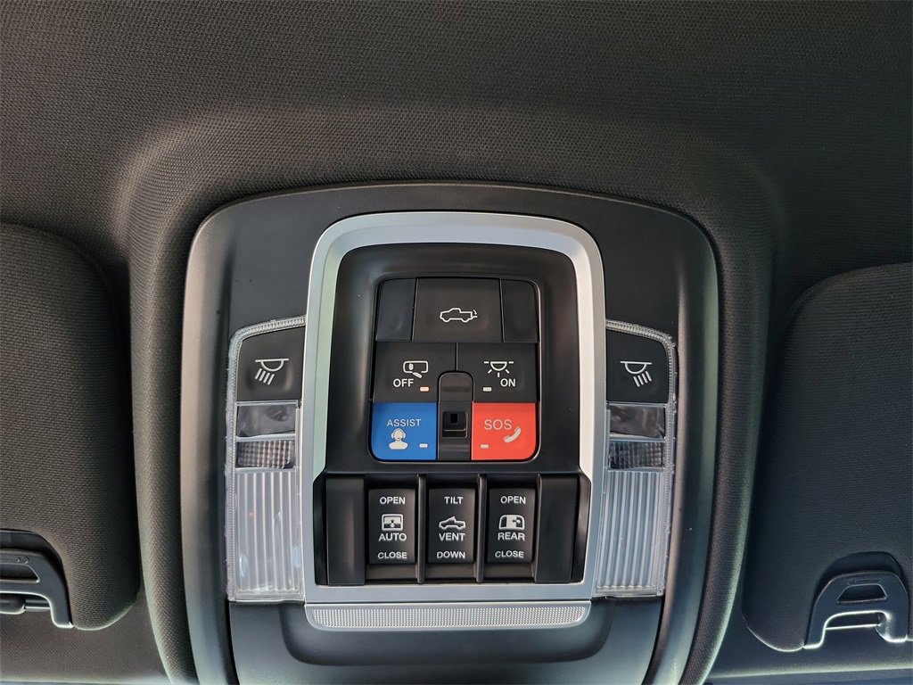 Used 2024 RAM 2500 Limited image 15