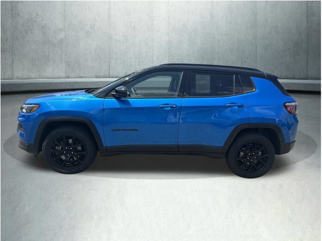 Used 2024 Jeep Compass Latitude w/ Sun and Sound Group AWD/4WD video 2