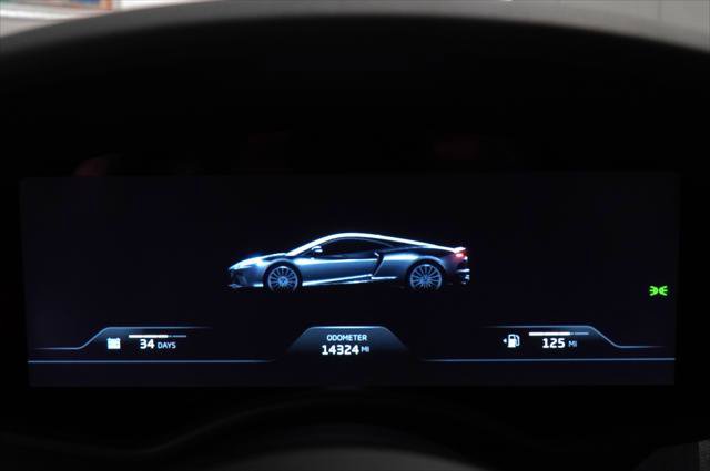 Used 2022 McLaren GT RWD image 24