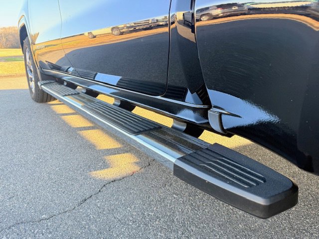 Used 2025 GMC Sierra 1500 SLT w/ SLT Premium Plus Package image 9