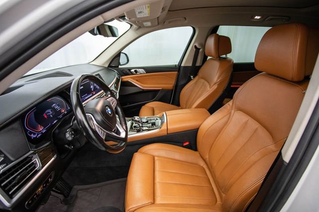 Used 2020 BMW X7 xDrive40i w/ Executive Package image 18