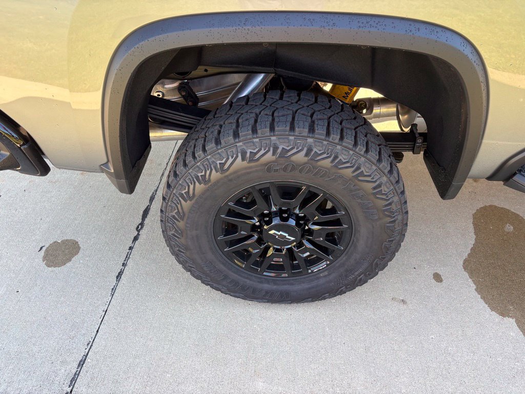 New 2026 Chevrolet Silverado 2500 ZR2 w/ LPO, Dark Essentials Package AWD/4WD image 70
