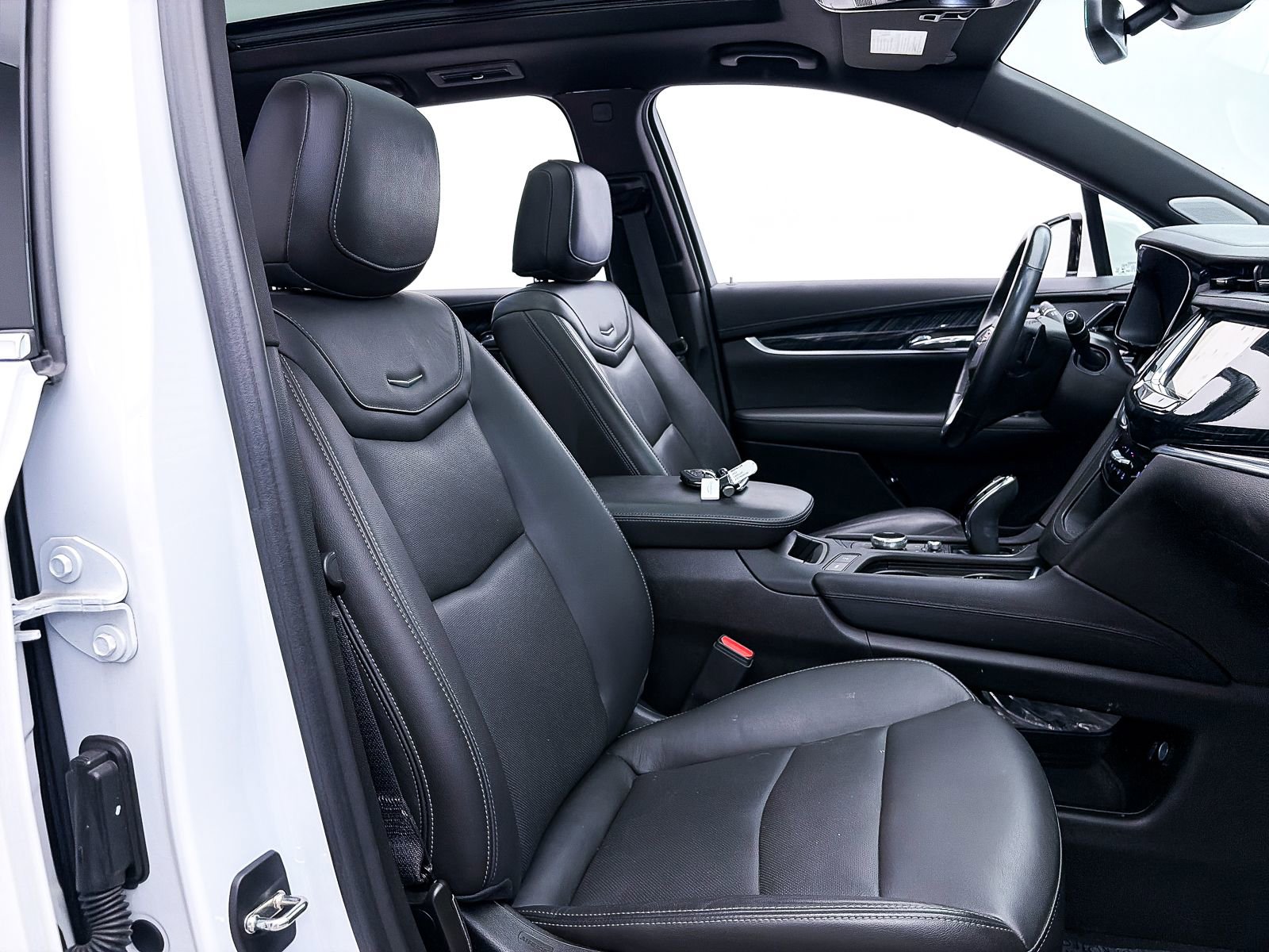 Used 2023 Cadillac XT6 Premium Luxury FWD image 38