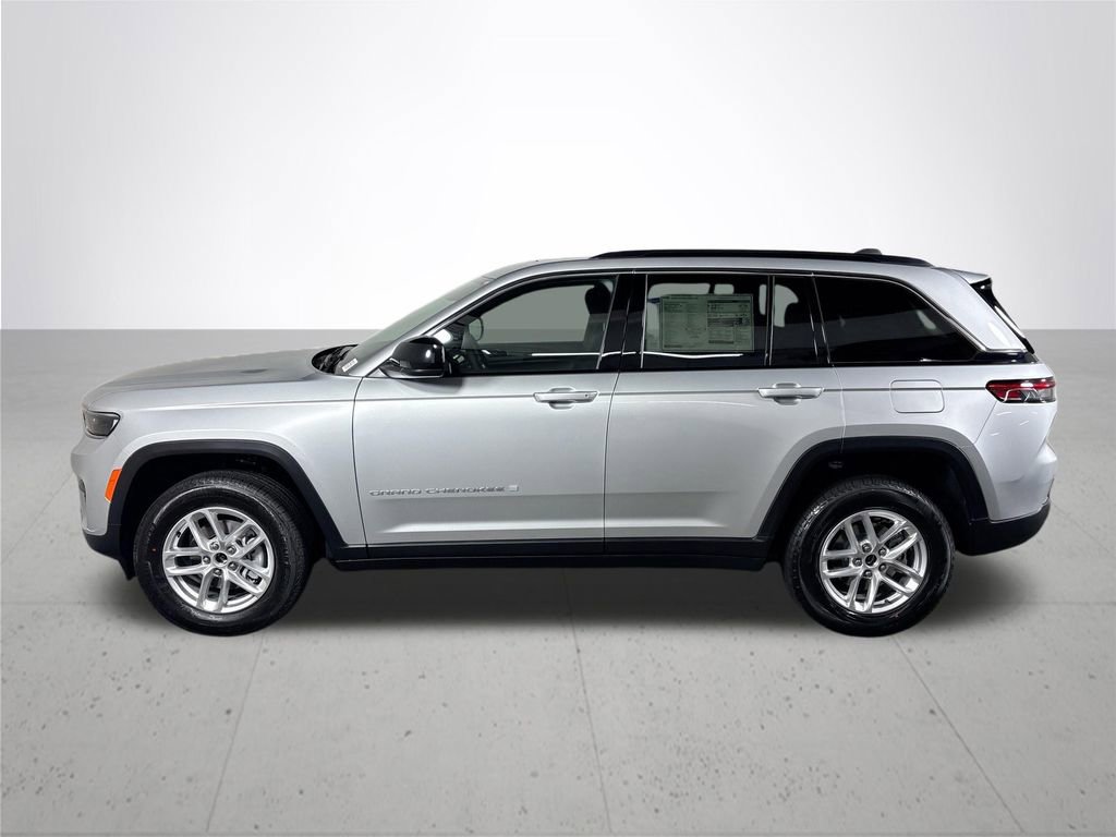 New 2026 Jeep Grand Cherokee Laredo AWD/4WD image 9