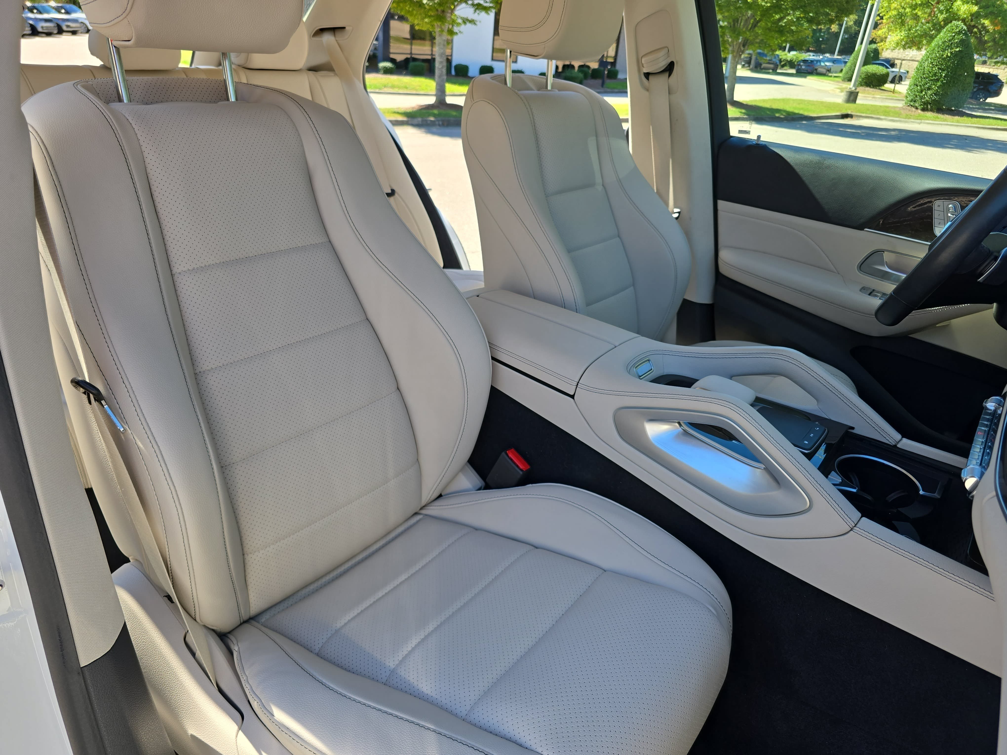 Used 2024 Mercedes-Benz GLE 350 4MATIC image 10