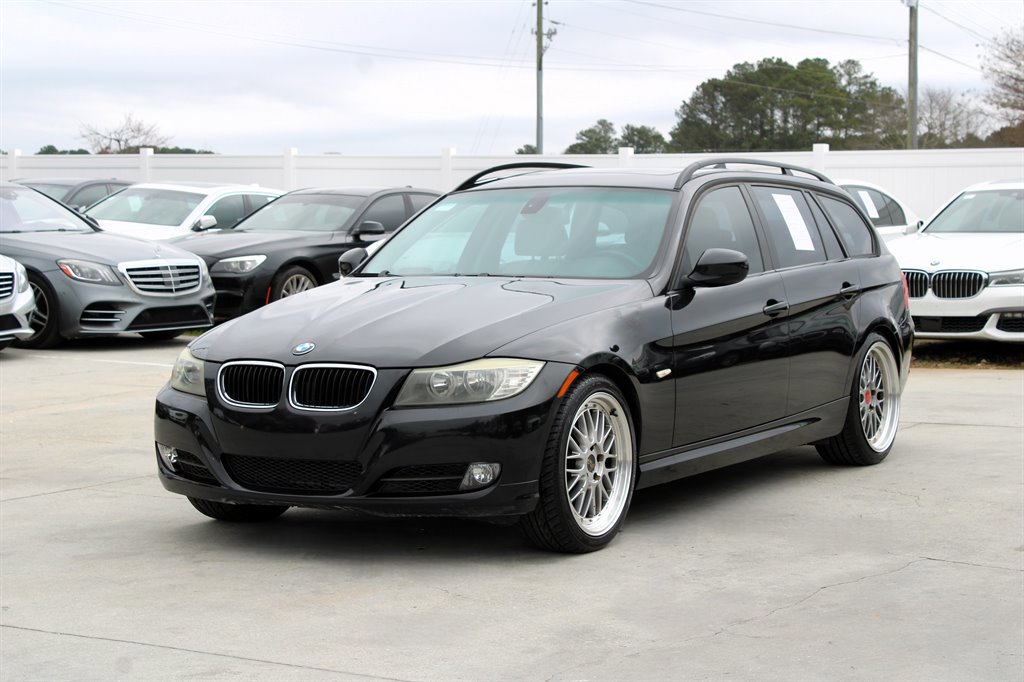 Used 2009 BMW 328i Wagon image 3