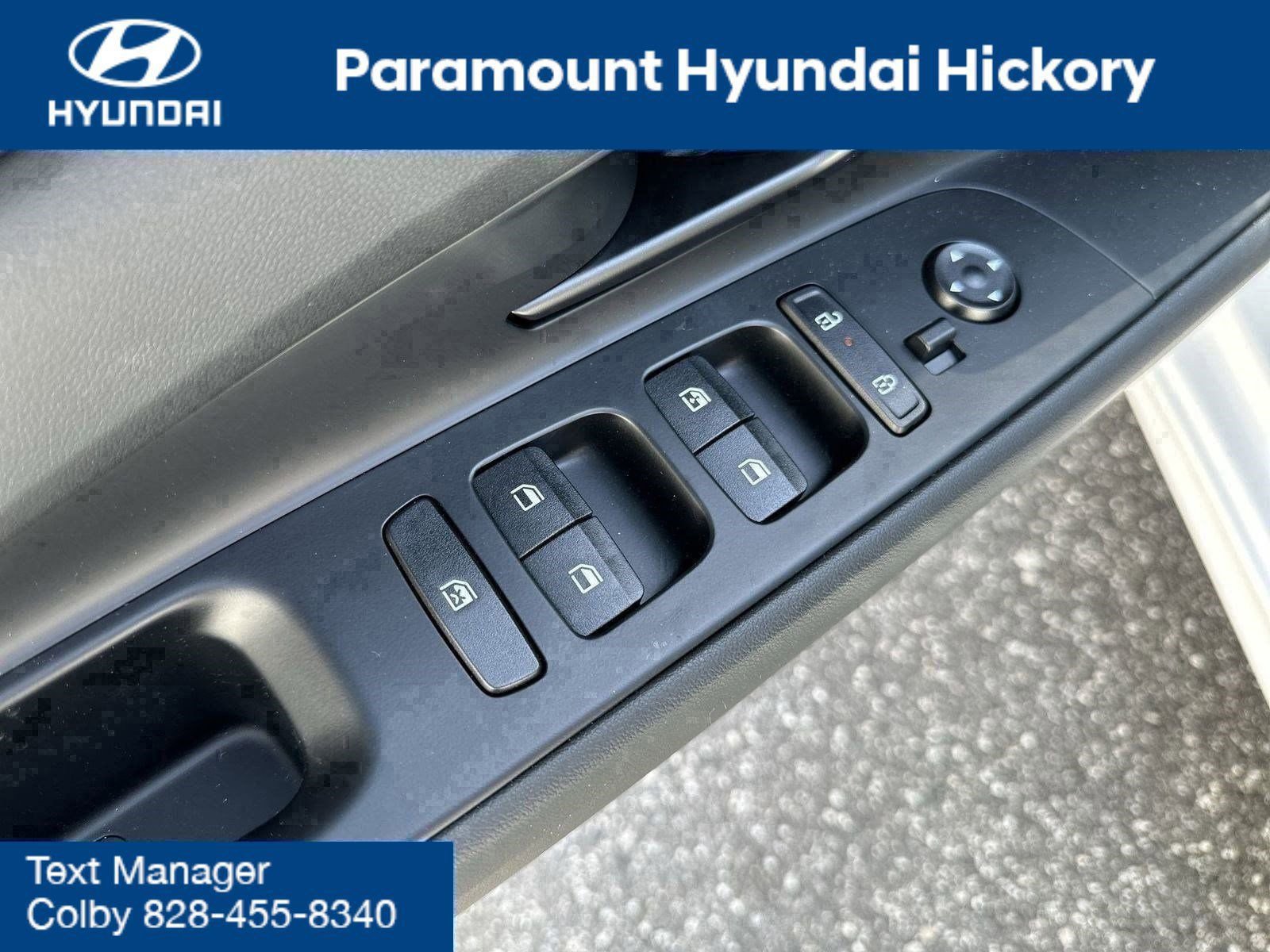 New 2025 Hyundai Elantra SEL FWD image 19