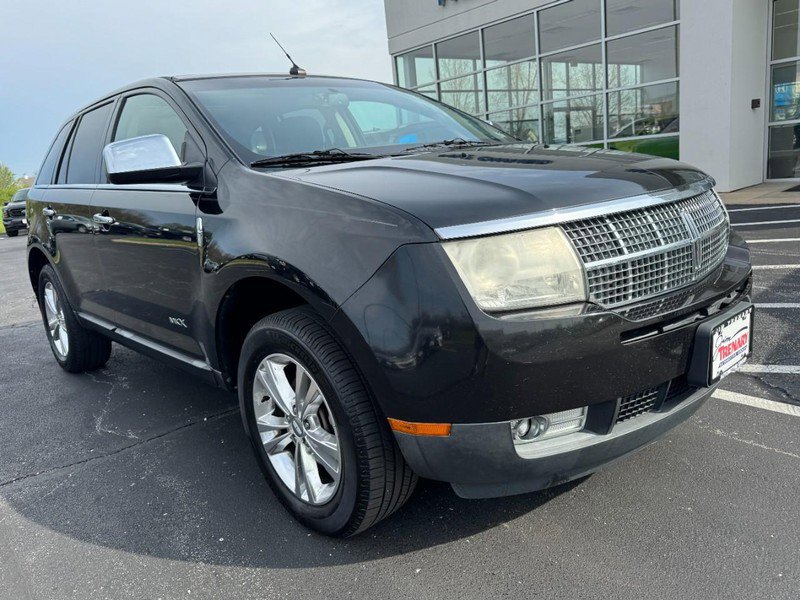 Used 2010 Lincoln MKX 2WD image 2