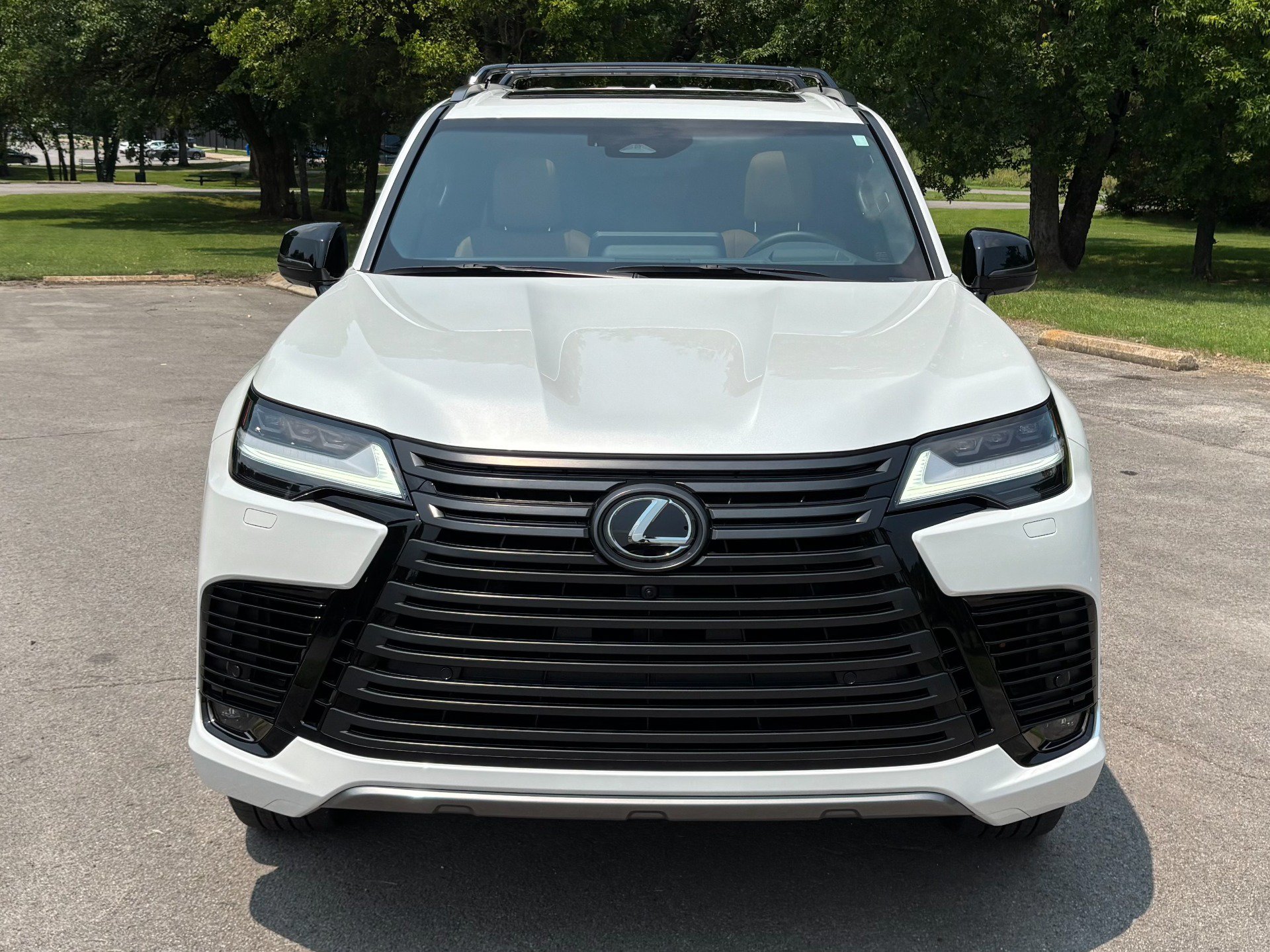 Used 2025 Lexus LX 700h Luxury w/ Appearance Package AWD/4WD image 5