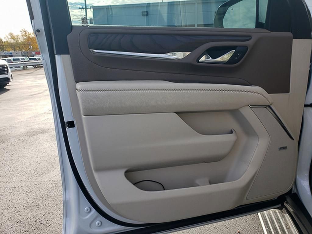 Used 2023 GMC Yukon Denali image 9