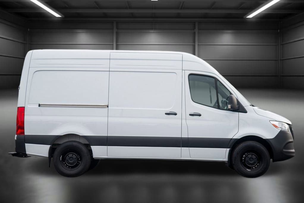 Used 2025 Mercedes-Benz Sprinter 2500 image 6