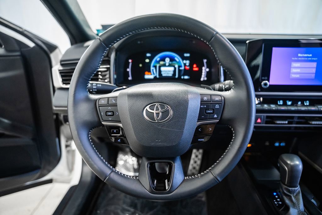 Used 2025 Toyota Camry SE FWD image 28