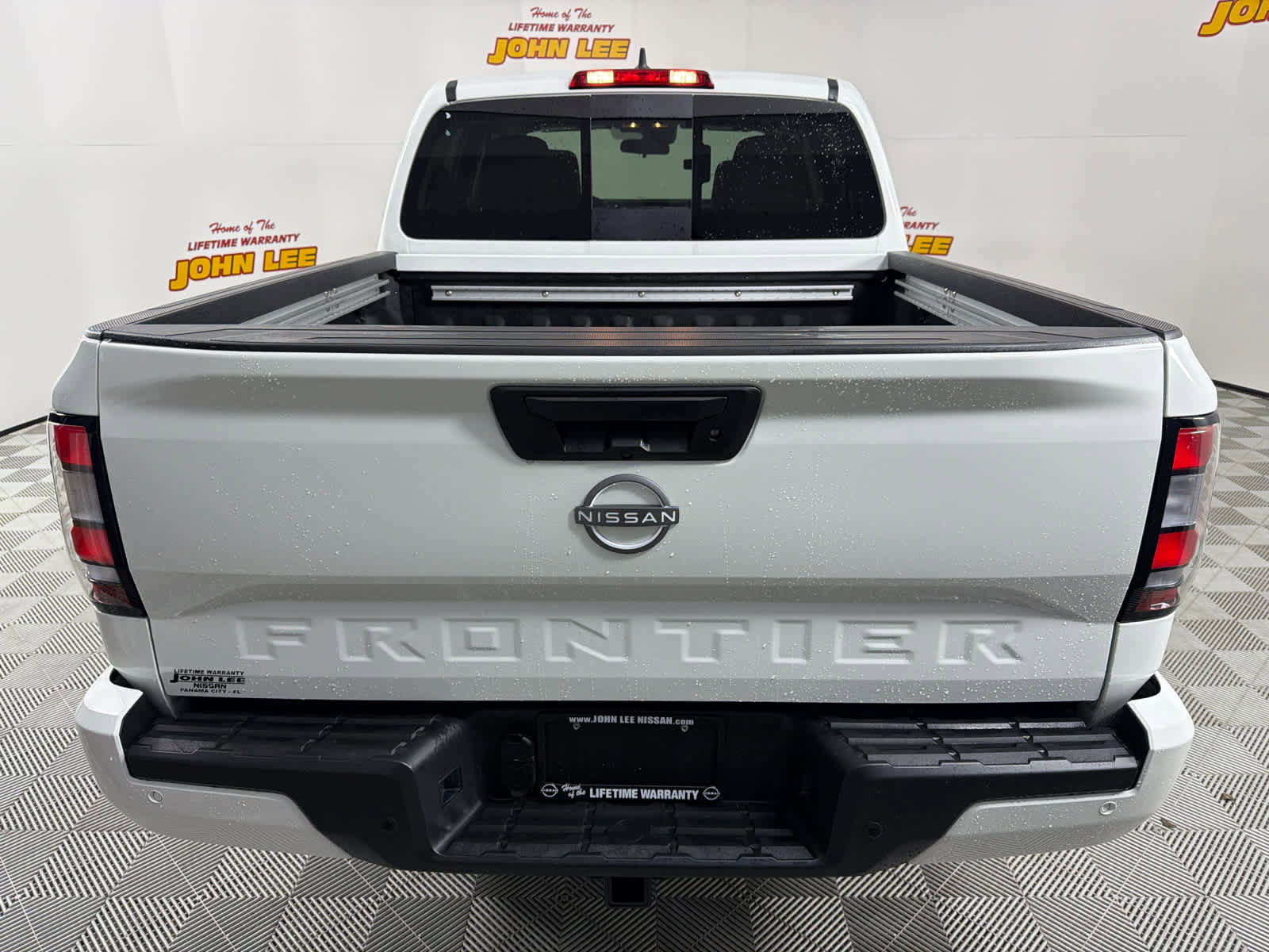 New 2025 Nissan Frontier SV w/ SV Convenience Package image 4