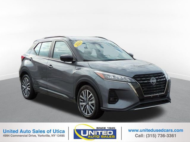 Used 2024 Nissan Kicks SR