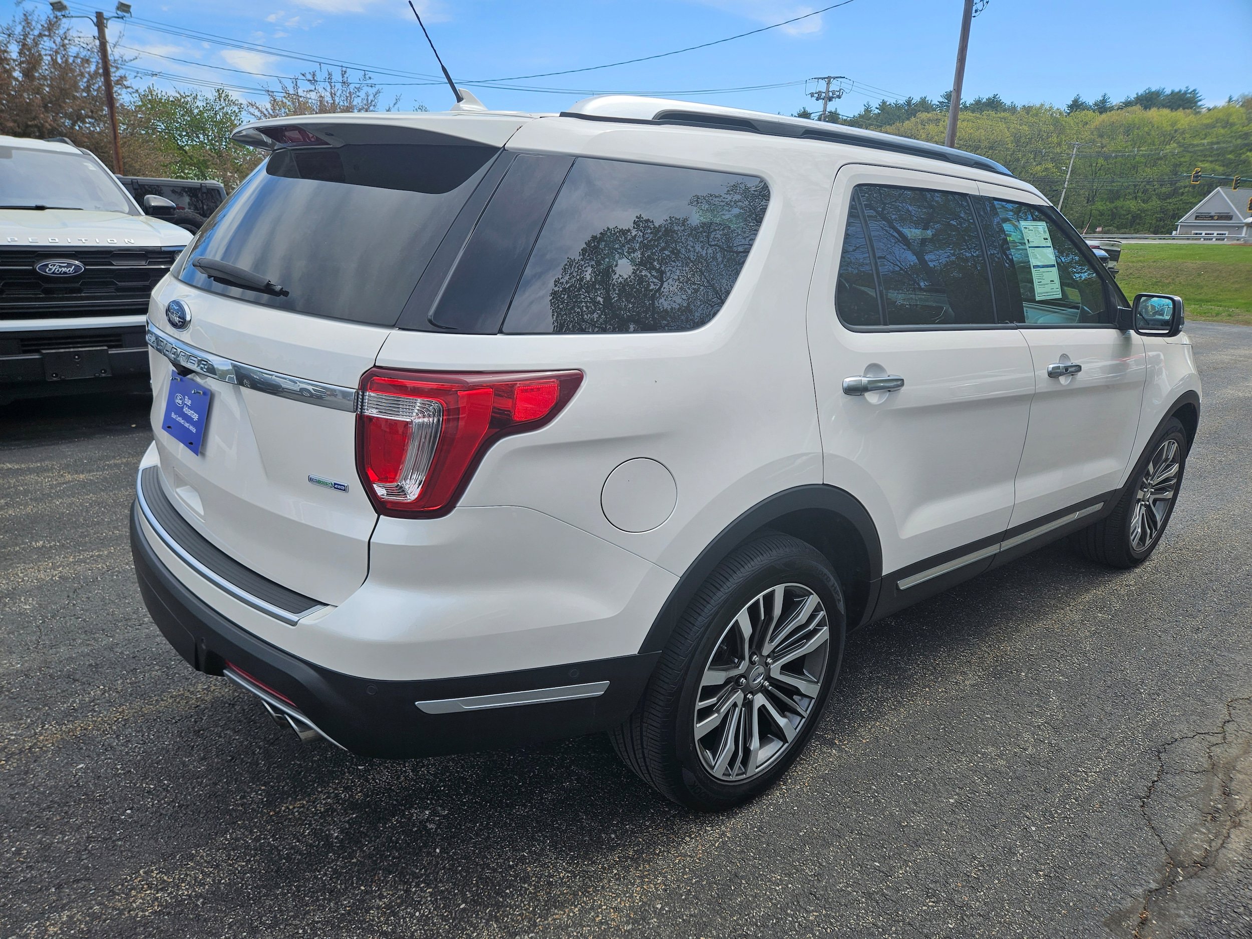 Certified 2018 Ford Explorer Platinum AWD/4WD image 5