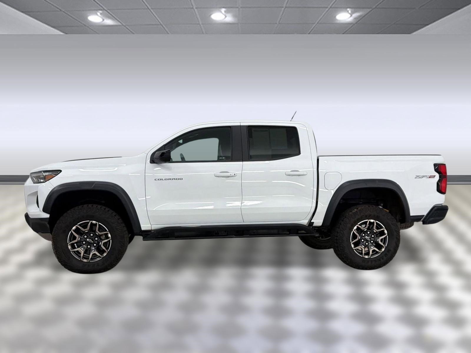 Used 2023 Chevrolet Colorado ZR2 w/ ZR2 Convenience Package III image 2