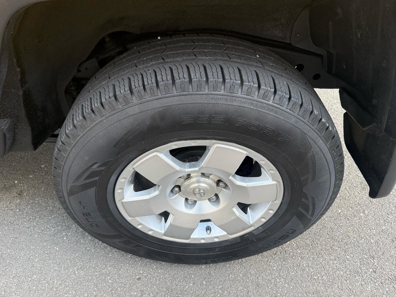 Used 2007 Toyota FJ Cruiser 4WD image 45