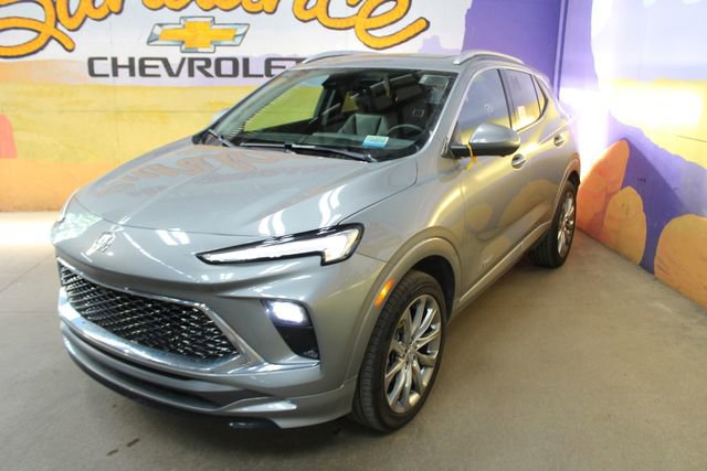 Used 2024 Buick Encore GX Avenir w/ Avenir Technology Package AWD/4WD image 4