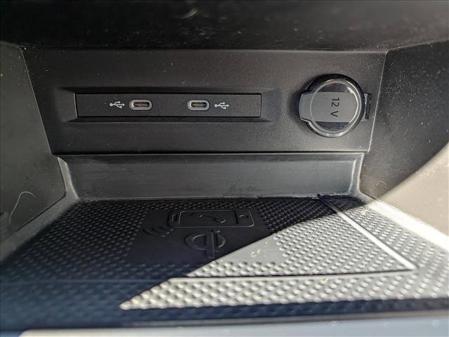 Used 2022 Volkswagen Taos SE w/ Panoramic Sunroof Package image 35