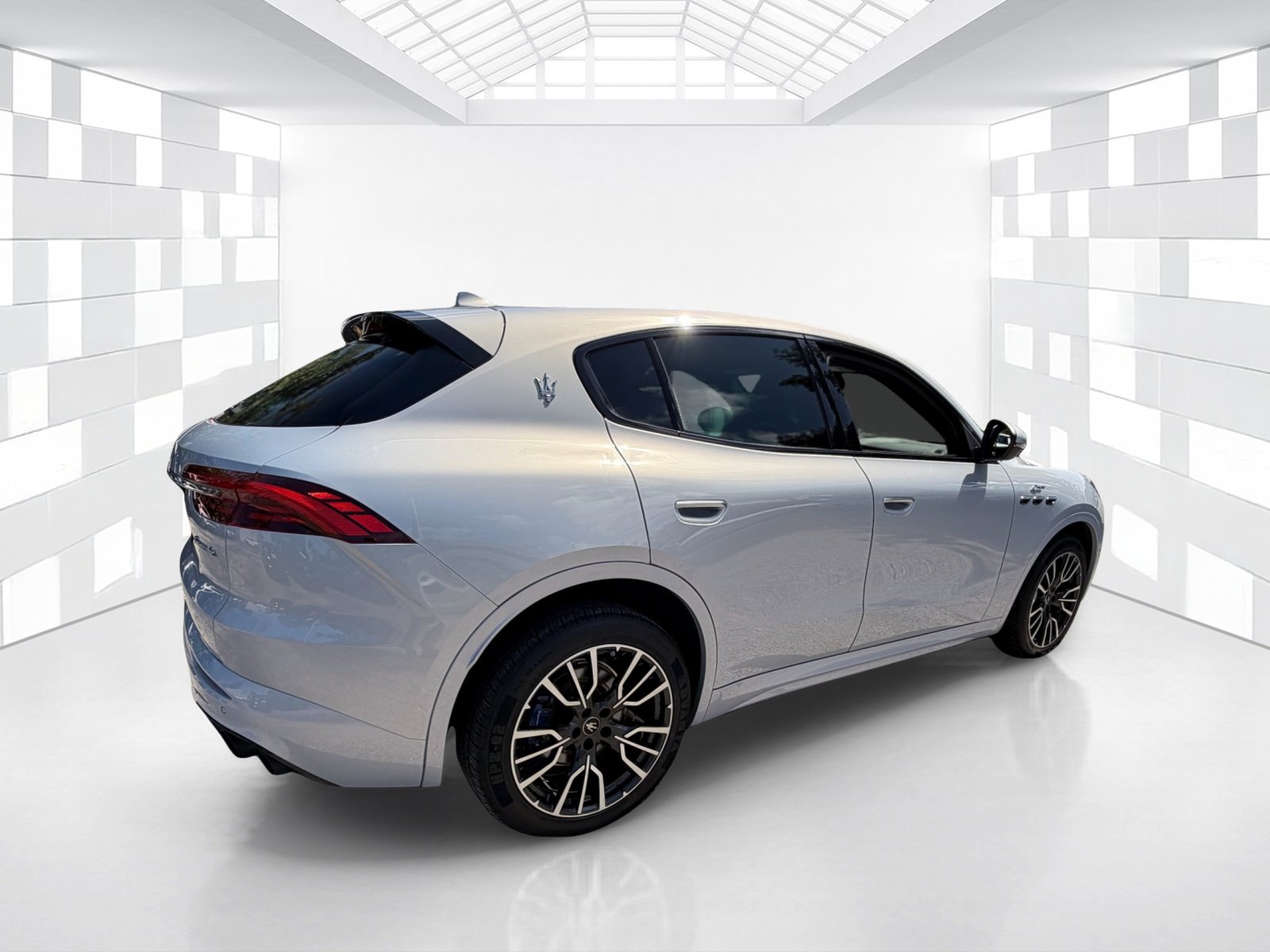 Used 2023 Maserati Grecale GT AWD/4WD image 5