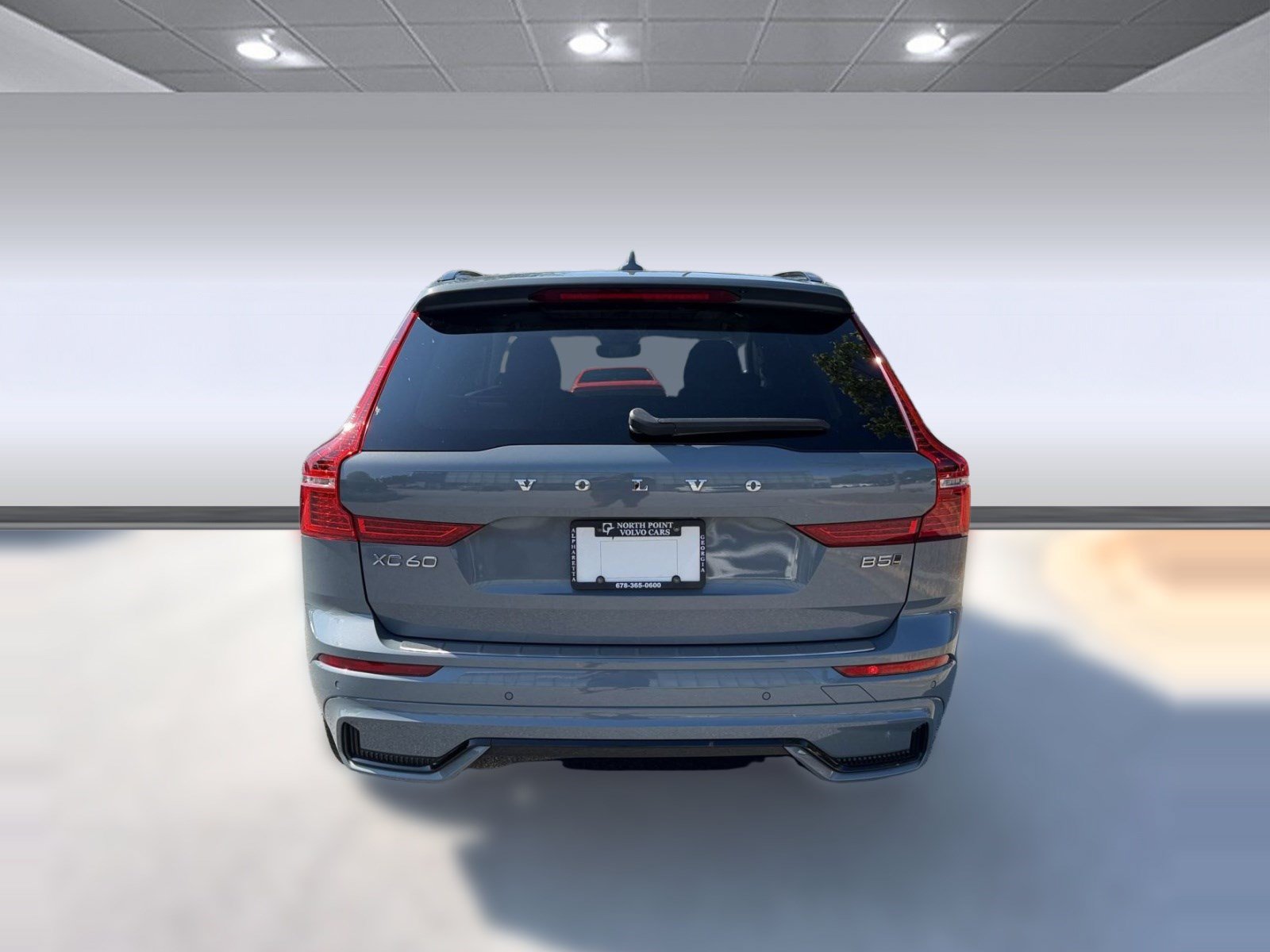 Certified 2024 Volvo XC60 B5 Plus w/ Protection Package Premier AWD/4WD image 10