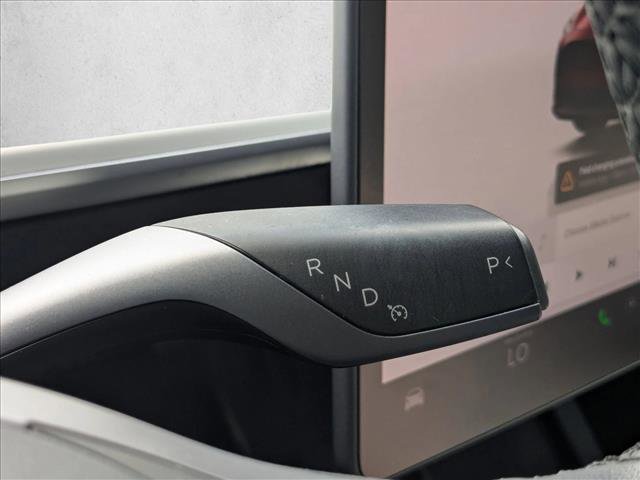 Used 2022 Tesla Model Y Long Range image 11