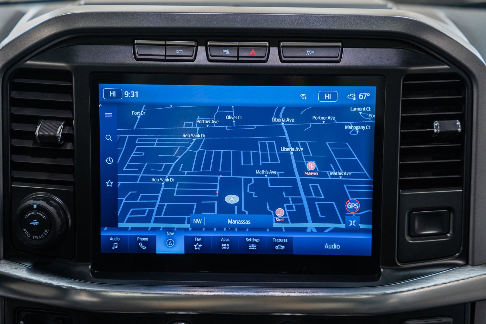 Certified 2022 Ford F150 Lariat w/ Equipment Group 502A High image 26