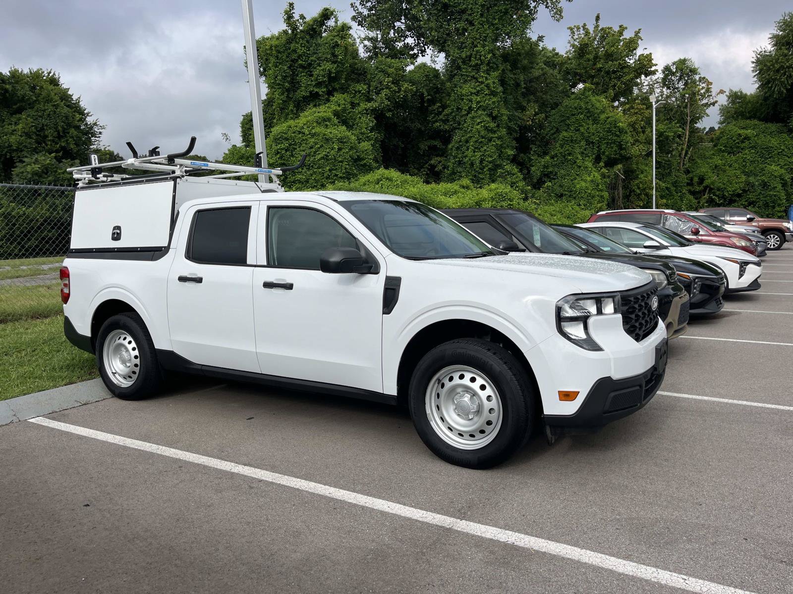 Used 2025 Ford Maverick XL FWD image 2