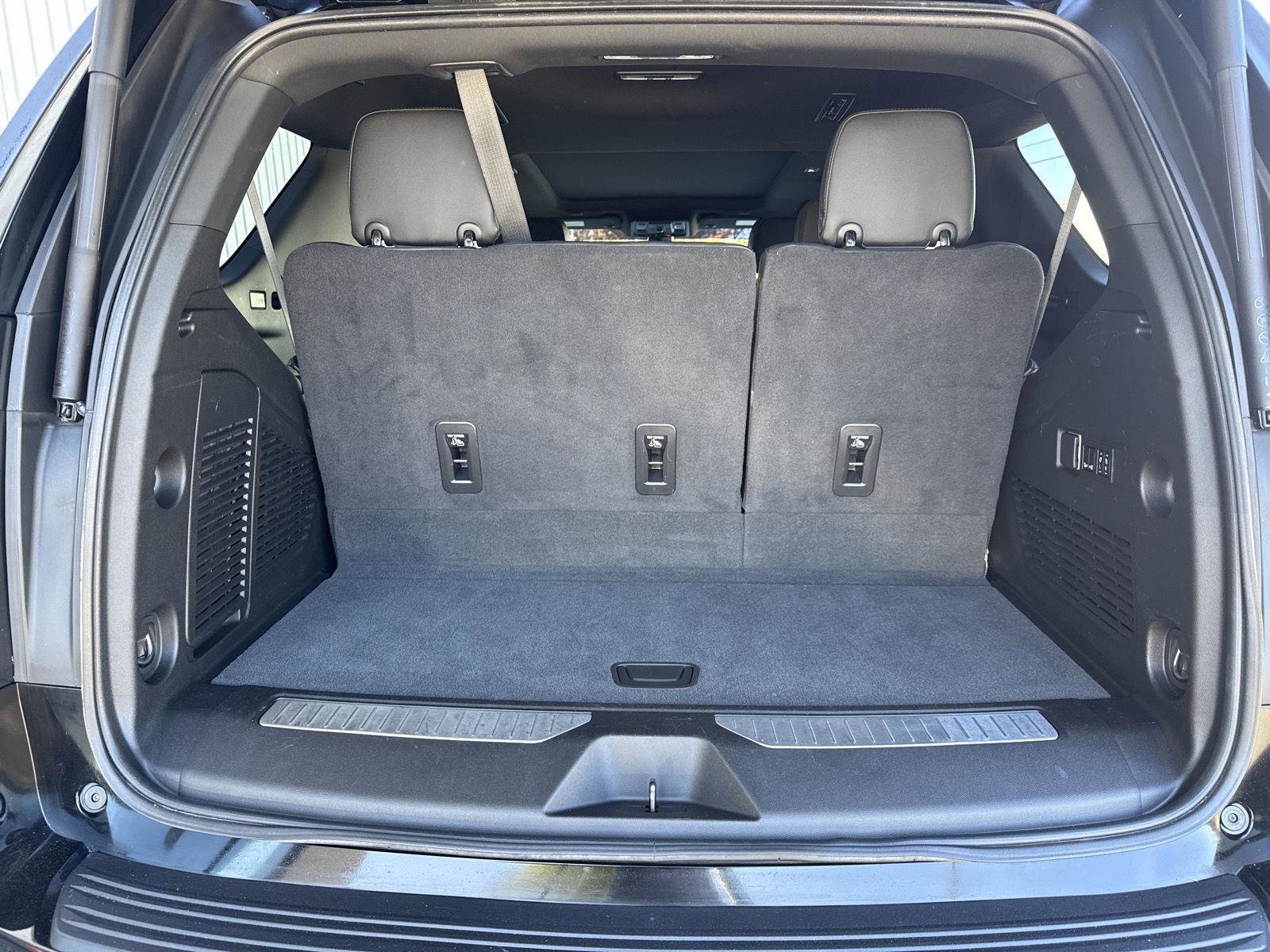 Used 2022 Chevrolet Tahoe RST w/ Sport Performance Package image 15