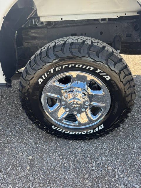 Used 2024 RAM 2500 Tradesman w/ Chrome Appearance Group AWD/4WD image 27