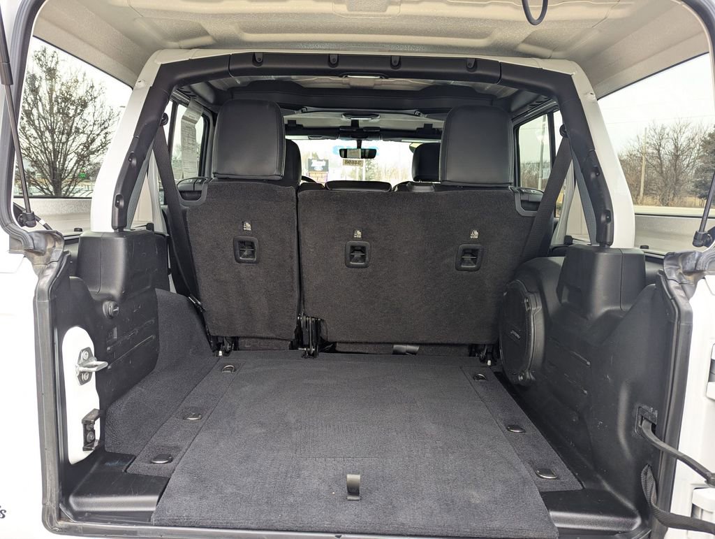 Used 2018 Jeep Wrangler Unlimited Sahara image 24