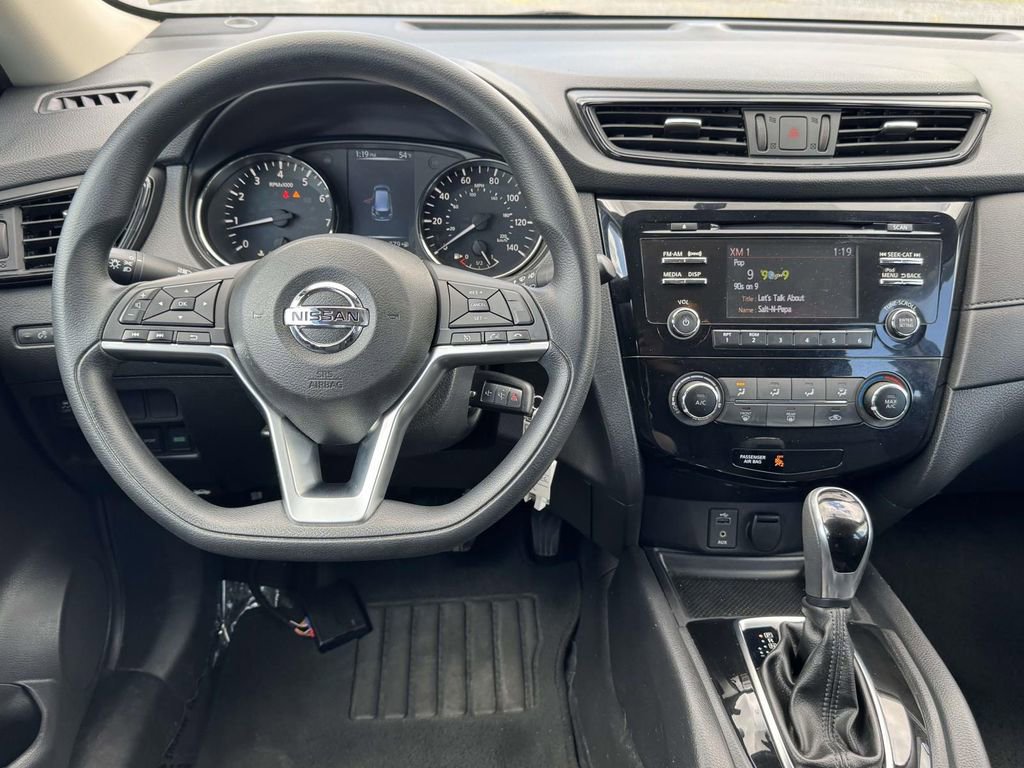 Used 2017 Nissan Rogue S AWD/4WD image 17