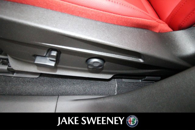 Used 2021 Alfa Romeo Stelvio Sprint w/ Nero Edizione image 16