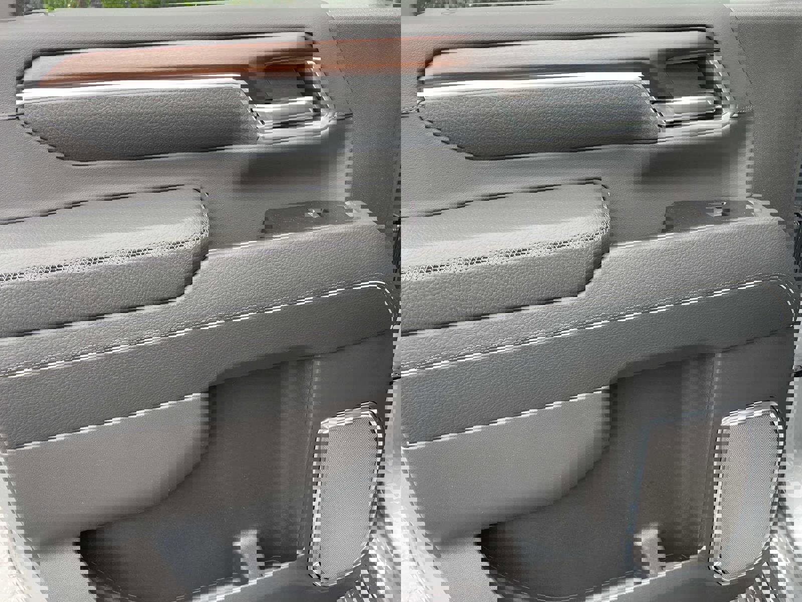 New 2026 GMC Sierra 2500 Denali w/ Denali Reserve Package image 22