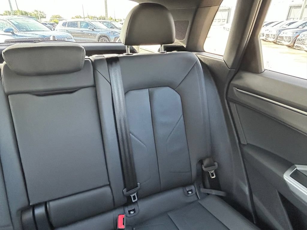 Used 2024 Audi Q3 2.0T Premium w/ Convenience Package AWD/4WD image 13