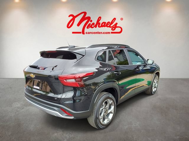 Used 2025 Chevrolet Trax LT FWD image 5