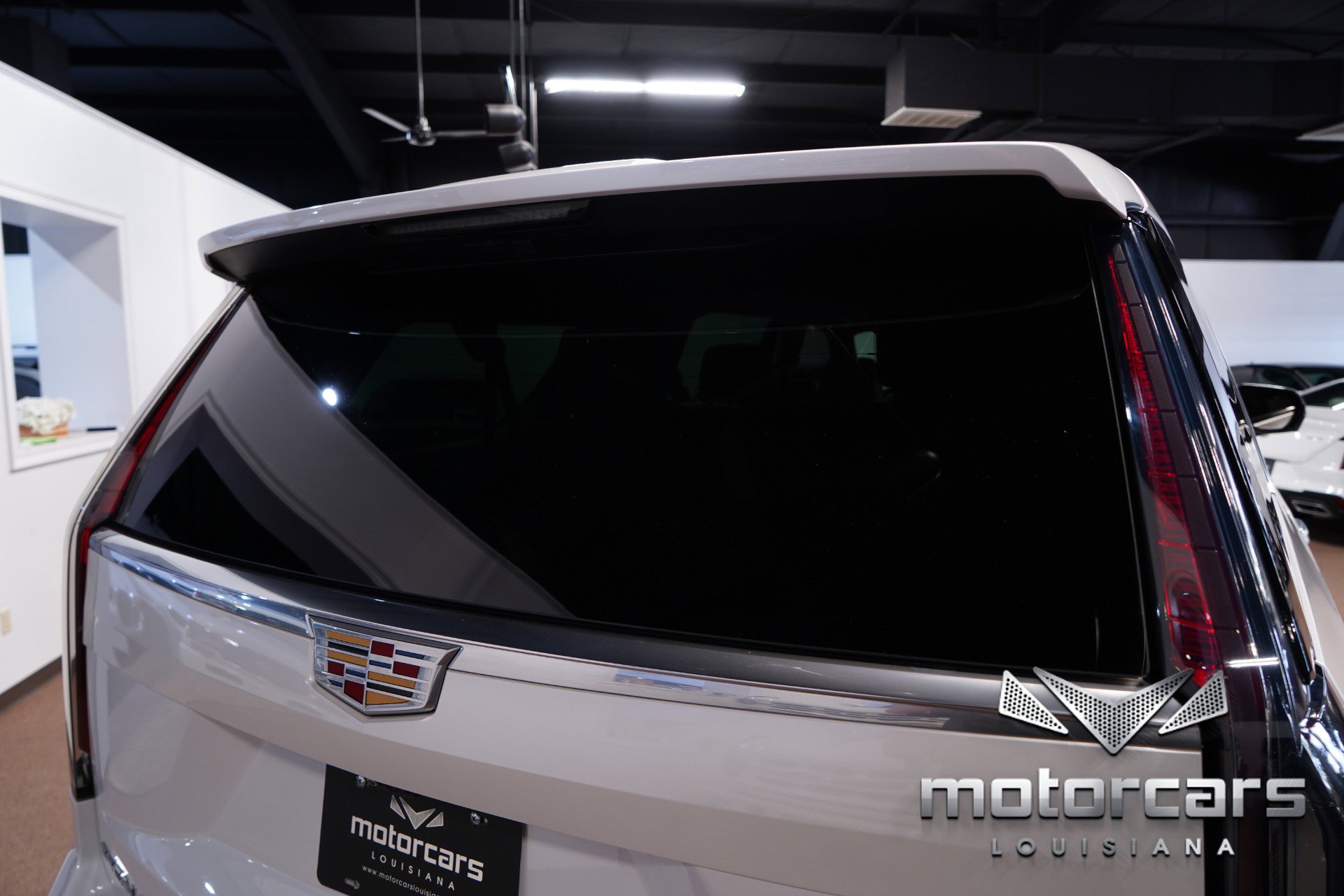 Used 2022 Cadillac Escalade ESV Premium Luxury image 16