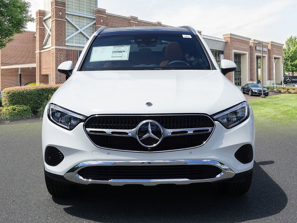 Certified 2025 Mercedes-Benz GLC 350e 4MATIC image 3